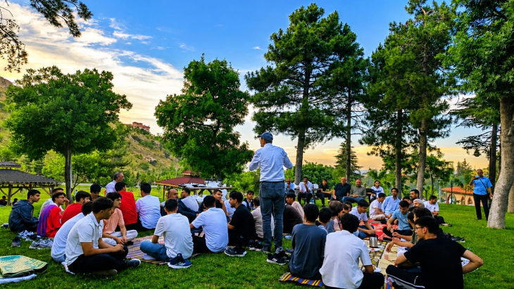 BOĞAZİÇİ EĞİTİM DERNEĞİ ORTAÖĞRETİM KOMİSYONU’NDAN YKS ÖĞRENCİLERİNE ANLAMLI PROGRAM