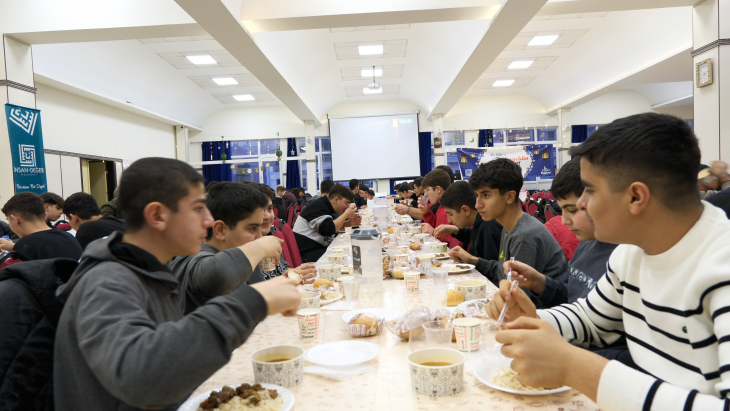 Lise Grubumuzla Anlamlı İftar Buluşması