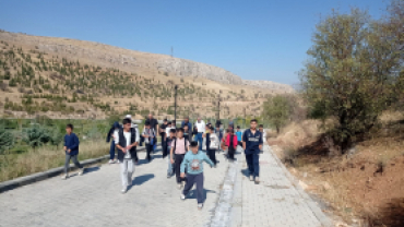 Boğaziçi Eğitim Derneği Ortaokul Birimi Öğrencilerinden Beydağı’nda Doğa Yürüyüşü