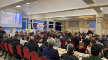 28 Şubat Cumartesi akşamı, esnaf abilerimizle ve kardeşlerimizle çok kıymetli bir sofrada buluştuk.