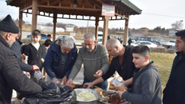 Ortaöğretim Komisyonu Lise Birimi’nden Kırkgöz Sahil Parkı’nda Anlamlı Piknik Etkinliği