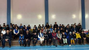 Boğaziçi ve Çöşnük Derneği Öğrencileri Beydağı Gençlik Merkezi’nde Moral Depoladı